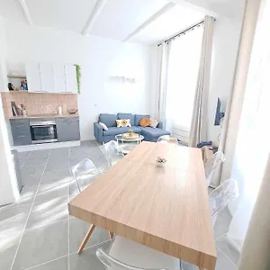  Appartement Lumineux , Centre